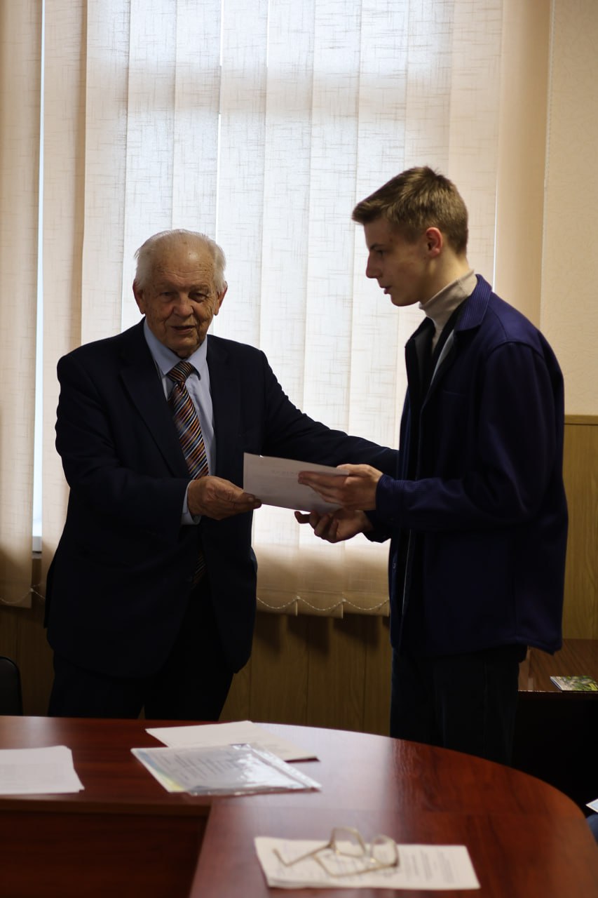 Студент-5